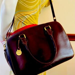 RARE! Vintage Dooney & Bourke  Satchel Shoulder Bag 3/4  Top Zipper